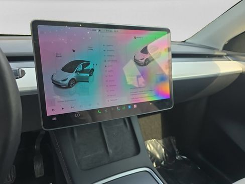 Used 2023 Tesla Model Y Long Range AWD/4WD image 15