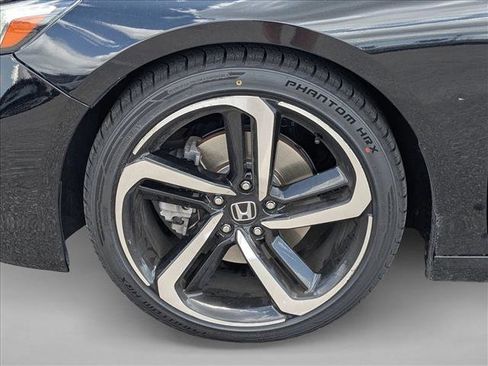 Used 2019 Honda Accord Sport image 10
