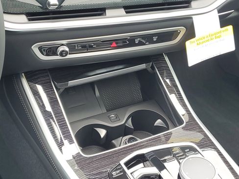 New 2026 BMW X5 xDrive40i w/ M Sport Package AWD/4WD image 19