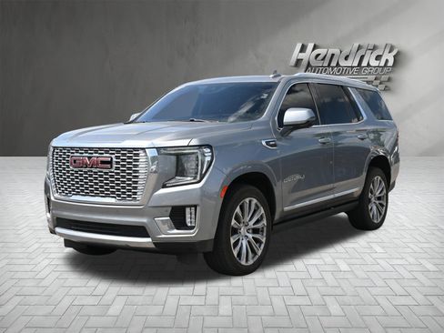 Used 2023 GMC Yukon Denali AWD/4WD image 5