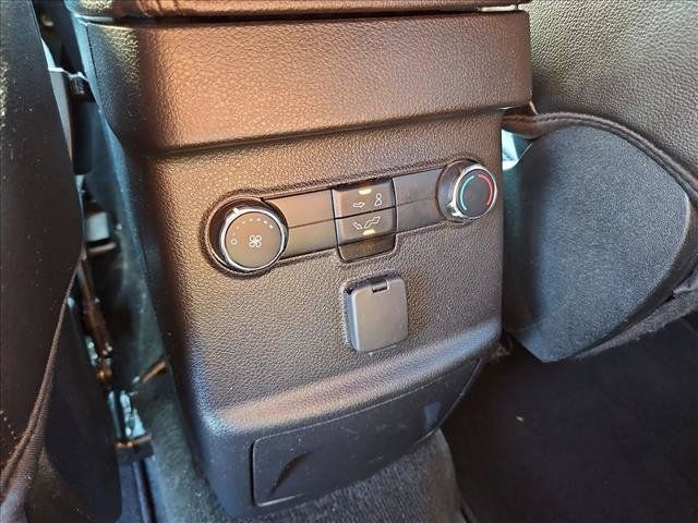 Used 2018 Ford Explorer XLT w/ Equipment Group 202A FWD image 17