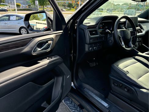 Certified 2023 Chevrolet Tahoe Z71 w/ Luxury Package AWD/4WD image 10