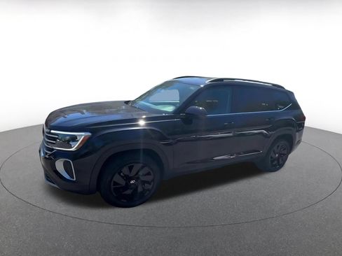 Used 2026 Volkswagen Atlas SE FWD image 6