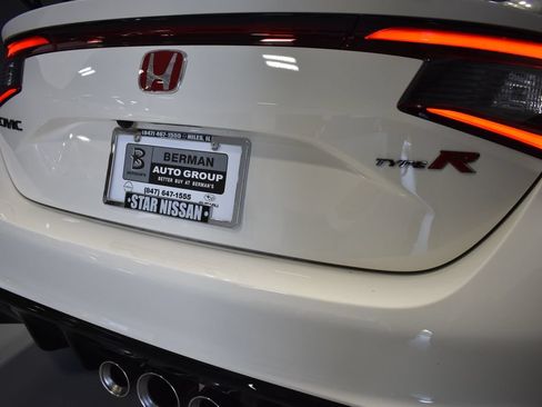 Used 2025 Honda Civic Type R image 14