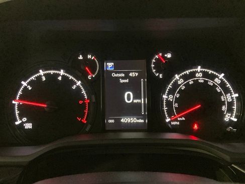 Used 2024 Toyota 4Runner SR5 Premium image 15