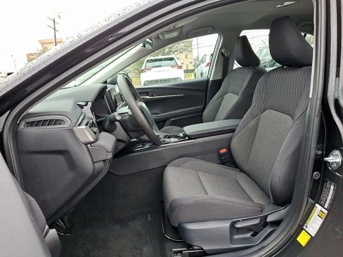 Certified 2025 Toyota Camry LE image 13