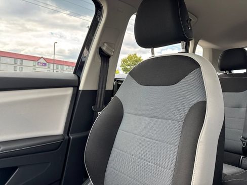 Certified 2025 Volkswagen Taos S FWD image 23