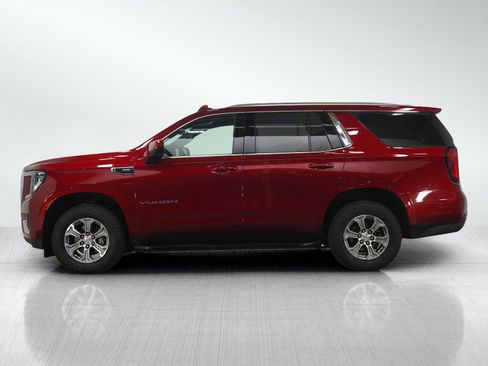 Used 2023 GMC Yukon SLE AWD/4WD image 2