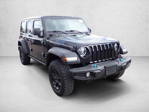 Used 2023 Jeep Wrangler Unlimited w/ Sun & Screen Package AWD/4WD image 5