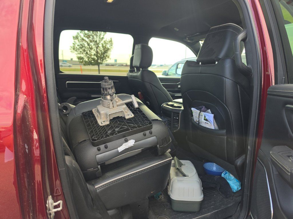 Used 2025 RAM 1500 Laramie AWD/4WD image 10