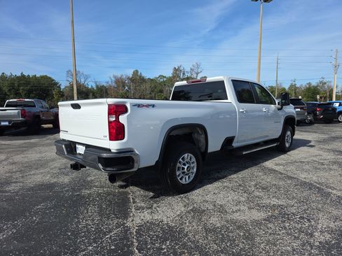 Used 2025 Chevrolet Silverado 2500 LT w/ Convenience Package image 3