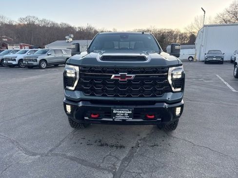 Used 2026 Chevrolet Silverado 2500 ZR2 w/ LPO, Dark Essentials Package image 3