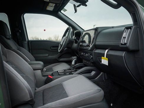 New 2026 Nissan Frontier SV w/ SV Convenience Package AWD/4WD image 9
