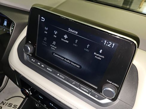 Used 2023 Nissan Rogue SV image 19