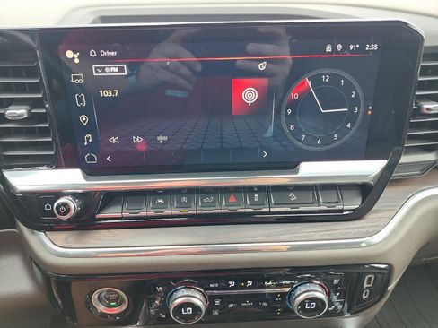 Certified 2023 GMC Sierra 1500 SLT w/ SLT Premium Package AWD/4WD image 16