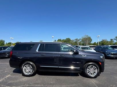 Used 2023 GMC Yukon XL SLT w/ SLT Premium Package