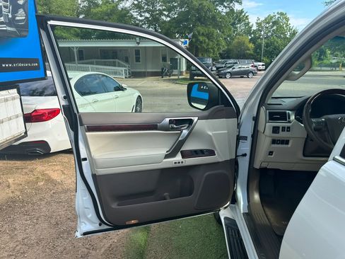Used 2012 Lexus GX 460 w/ Comfort Plus Pkg AWD/4WD image 15