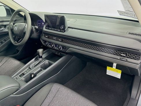 Certified 2025 Honda Accord SE image 41