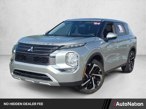 Used 2024 Mitsubishi Outlander SE FWD image 1