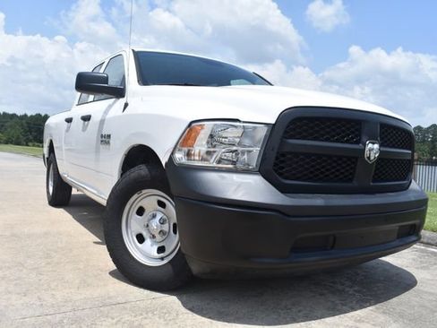 Used 2018 RAM 1500 Tradesman RWD image 5