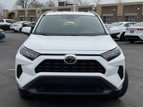 Used 2021 Toyota RAV4 LE image 18