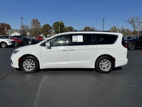 Used 2022 Chrysler Pacifica Touring-L image 28
