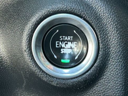 Used 2019 GMC Sierra 1500 SLE AWD/4WD image 17