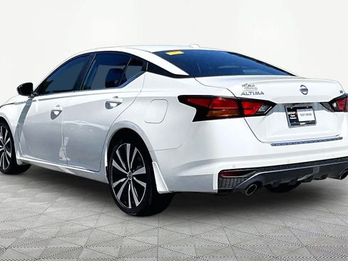 Used 2022 Nissan Altima 2.5 SR FWD image 12