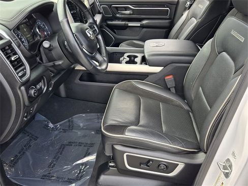 Used 2019 RAM 1500 Laramie image 10