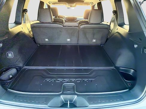 Used 2025 Honda Passport Black Edition image 11