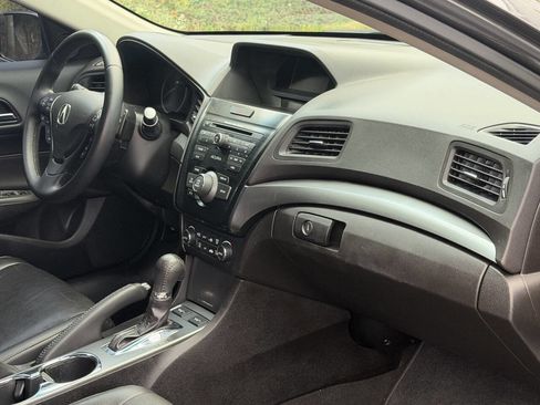 Used 2014 Acura ILX 2.0L 4dr Sedan image 21