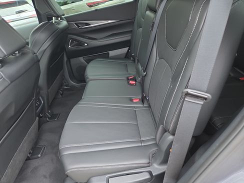 Used 2026 INFINITI QX60 Luxe FWD image 7