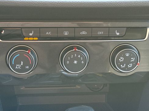 Certified 2024 Volkswagen Tiguan S image 31