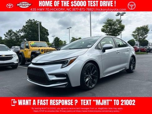 Used 2025 Toyota Corolla SE FWD image 1