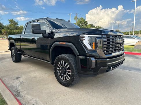 Used 2024 GMC Sierra 2500 Denali Ultimate AWD/4WD image 6