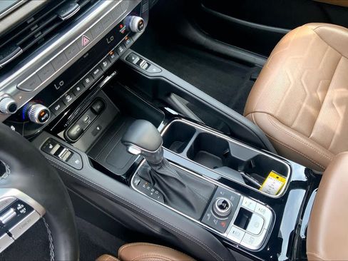 Used 2022 Kia Telluride SX w/ SX Prestige Package AWD/4WD image 16