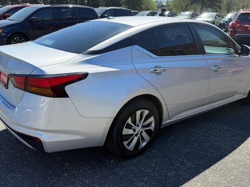 Used 2020 Nissan Altima 2.5 S FWD image 8