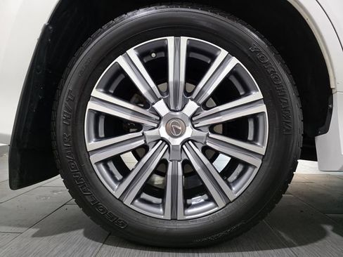 Used 2016 Lexus LX 570 4WD w/ Luxury Package image 24