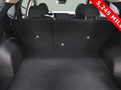 Used 2025 Hyundai Tucson SE image 10