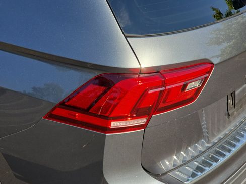 Certified 2023 Volkswagen Tiguan S FWD image 34