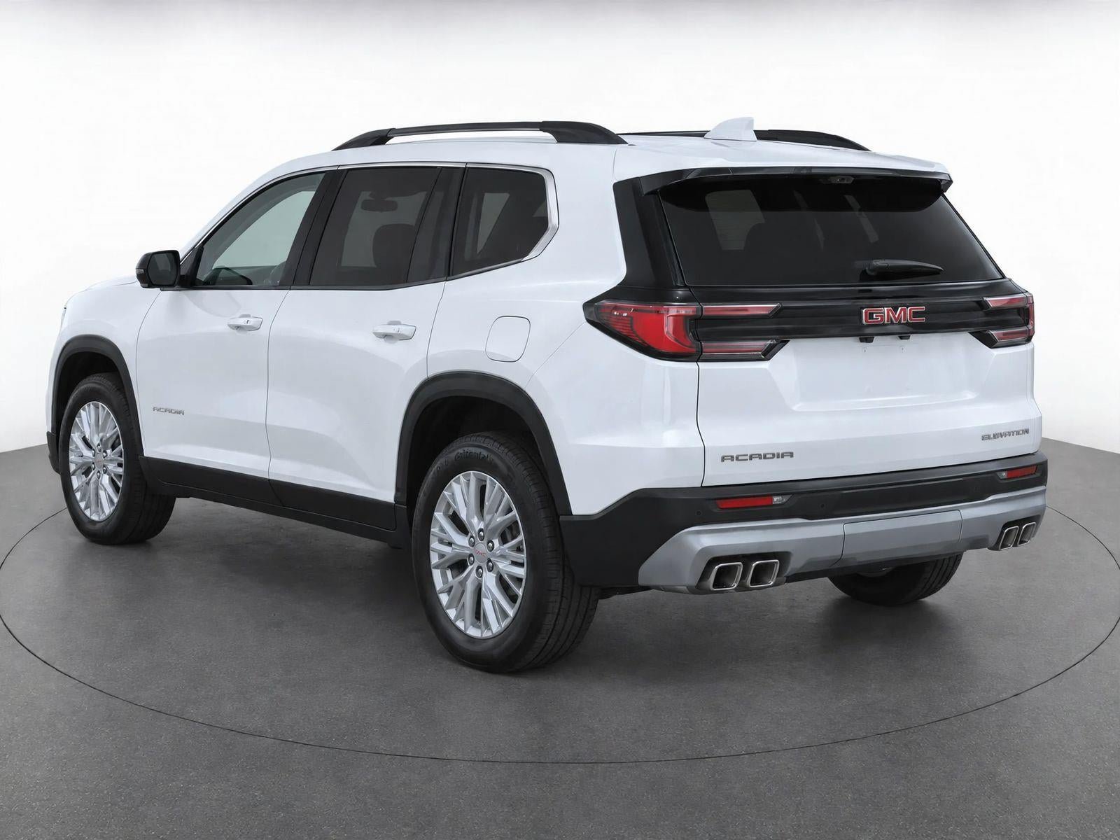Used 2026 GMC Acadia Elevation w/ Elevation Premium Package FWD image 5