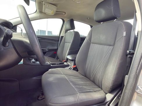 Used 2018 Ford Focus SE FWD image 13
