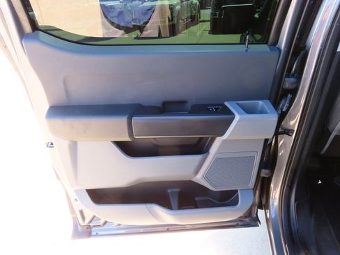 Used 2017 Ford F150 XLT w/ Equipment Group 302A Luxury image 19