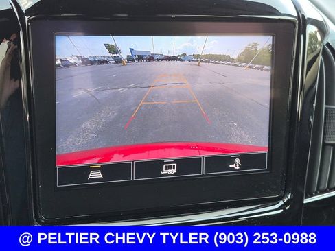 Used 2023 Chevrolet Traverse LT FWD image 24