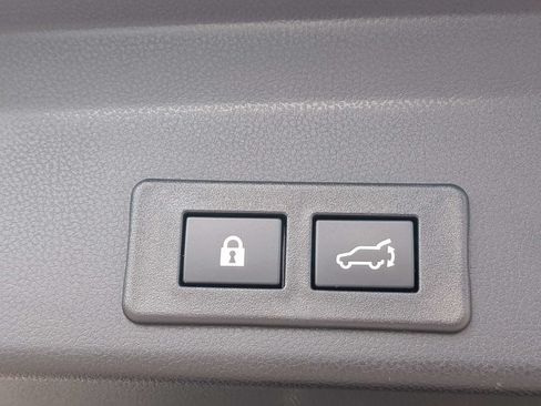 Certified 2025 Subaru Ascent Bronze Edition AWD/4WD image 13