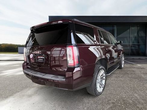 Used 2017 GMC Yukon SLT w/ Premium Edition AWD/4WD image 4