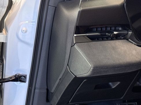 Used 2025 Audi S6 e-tron Prestige w/ 21" Black Optic Package AWD/4WD image 10