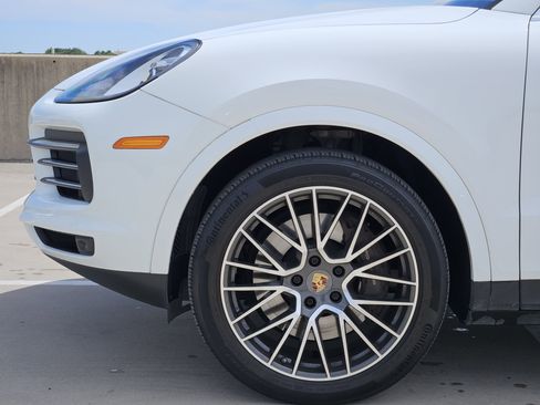 Certified 2022 Porsche Cayenne AWD/4WD image 13