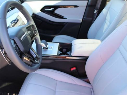 Used 2025 Land Rover Range Rover Evoque S image 20