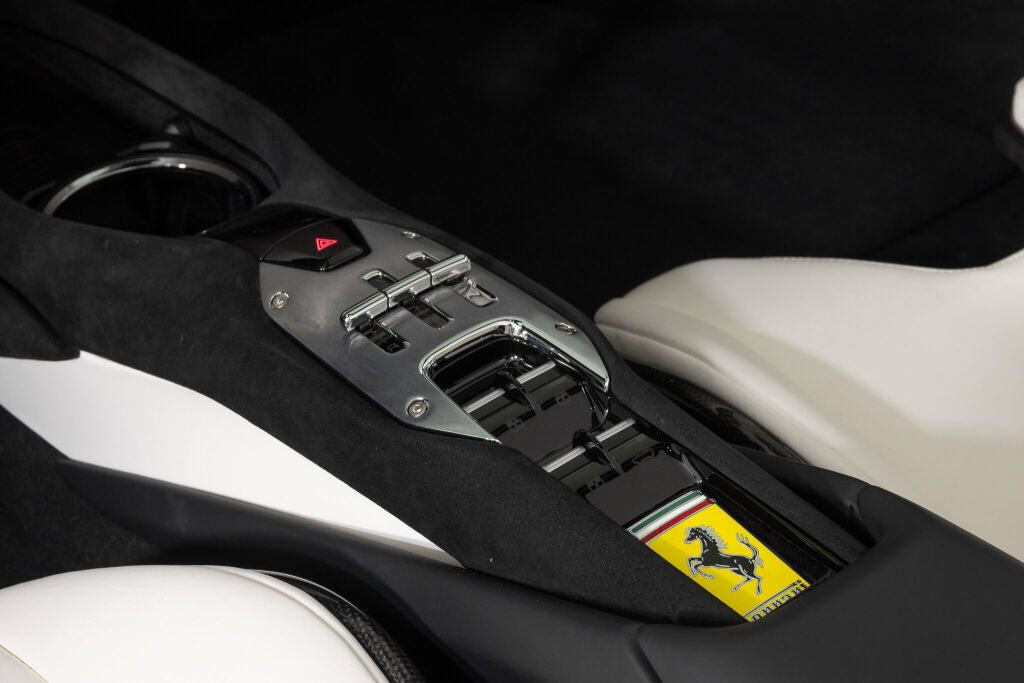 Used 2025 Ferrari 296 GTS RWD image 34